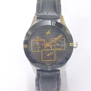 Chronograph Quartz  Wrist Watch For Men Q16