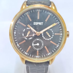 Chronograph Quartz  Wrist Watch For Men Q30