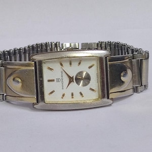 Quartz Wrist Watch For Women Q51