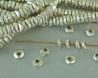 40 Silver plated Brass Chip 4mm Metal Beads Loose Spacer Disc Heishi Disk Heishe Saucer Bead tiny silver flat metal beads