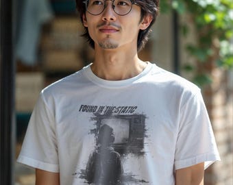 Retro TV Graphic Tee: Edgy Nostalgisches Art Shirt