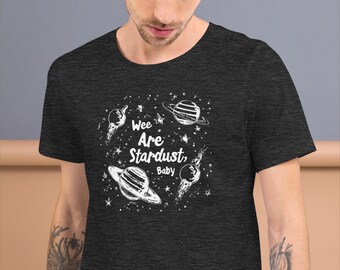 Wunderliches Sternenstaub T-Shirt | Kosmische Planeten und Galaxien Design | Retro Astronomie Slogan Tee