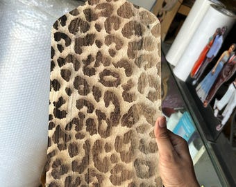 Tabla de cortar de madera con estampado de leopardo – Bandeja de servir de madera grabada con láser