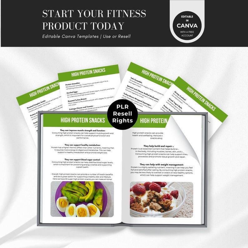 Pu&ograve; includere: Un mockup di prodotto digitale con un diario a tema fitness intitolato "High Protein Snacks". Il diario &egrave; aperto, mostrando testo e immagini di opzioni alimentari salutari. Diverse pagine con il titolo "High Protein Snacks" sono sparse.