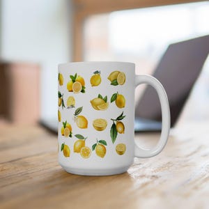Lemon Checkered Ceramic Mug: Cheerful Kitchen Drinkware