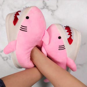 Pantuflas de tiburón esponjosas: cómodas chanclas de piel para interiores - Para mujeres y niñas