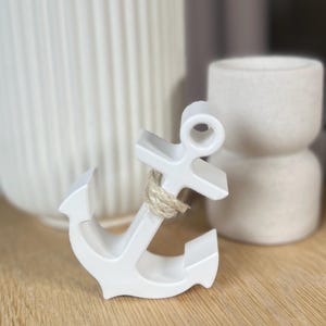Anchor statue made of Raysin