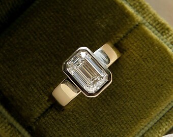 2.7 CT Emerald Cut Lab Created diamond Diamond Engagement Ring, 14K Solid Gold Ring, Bezel Setting Ring, Proposal Ring, CVD Diamond Ring