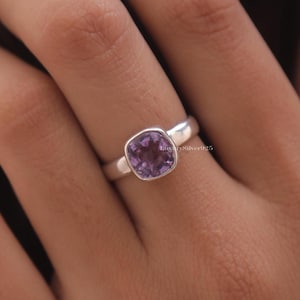 Geslepen amethist ring, 925 sterlingzilveren ring, minimalistische ring, boho handgemaakte ring, natuurlijke edelsteen sieraden, verjaardagscadeau voor haar