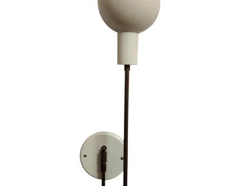 Moderne weiße Globe-Wandleuchte: Mid-Century-inspirierte Leuchte für Flur, Schlafzimmer