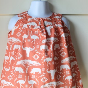 Vestido Coral Safari Estampado A Line Tamanho 12-18 meses
