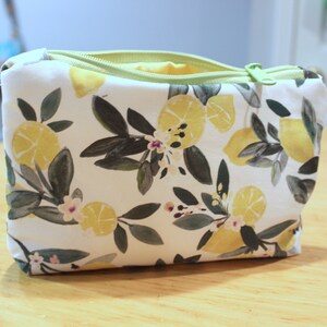 Botanical print zippered wristlet wallet pouch lemon and leaves image 9