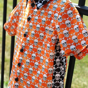 Halloween Orange and Black Skulls Bowling Shirt Size 5 GLOW in the DARK