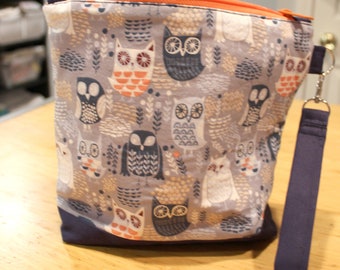 Owl print zippered wristlet wallet pouch gray, navy, orange