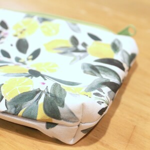 Botanical print zippered wristlet wallet pouch lemon and leaves image 3