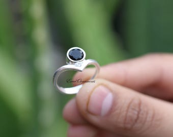 Schwarzer Onyx Sterling Silber Ring | Handgemachte minimalistische Stapelring