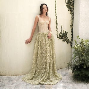 Floral Appliqué Corset Ball Gown: Handmade Elegant Prom Dress