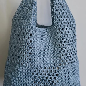 Handmade Cloud Blue Crochet Mesh Tote – Cotton Macrame Boho Market Bag – Lightweight & Eco-Friendly