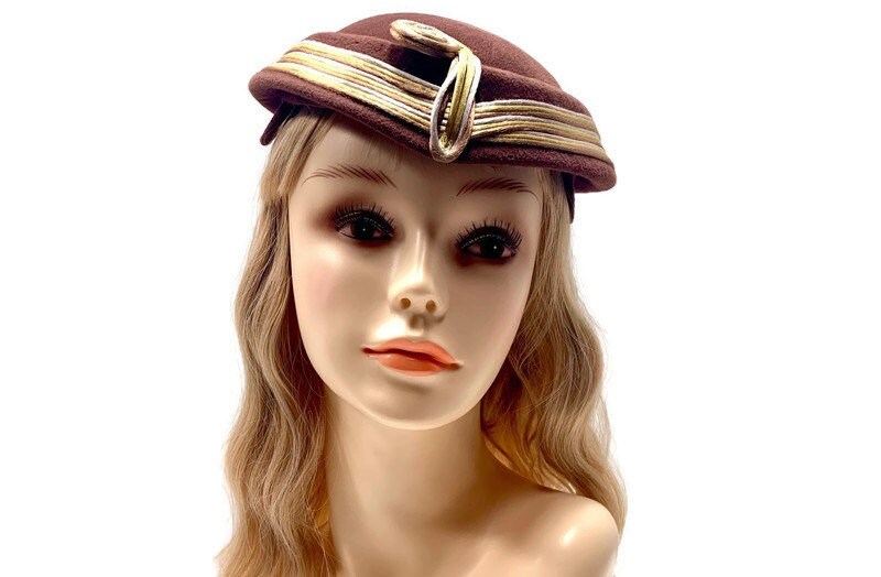 1940s Vintage Aurore Hat Made in France, Brown Velvet 