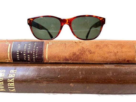 Kenneth Cole Sunglasses, Vintage Tortoise Designer Glasses  display picture 1