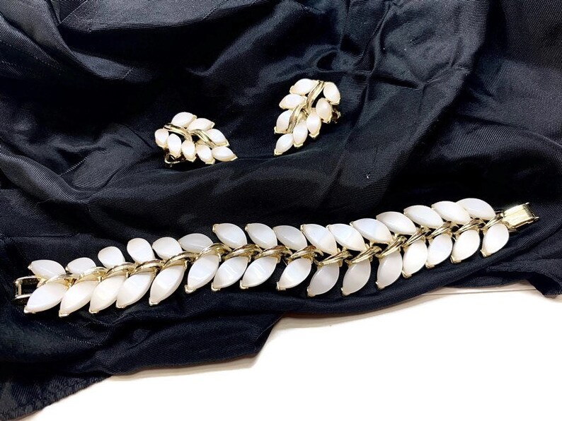 Kramer White Thermoset Lucite Bracelet and Earrings Vintage Etsy