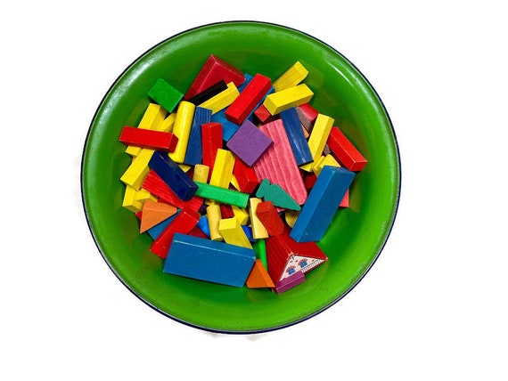 ヴィンテージ木製積み木：85種類の原色 - Etsy 日本