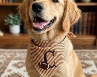 Pañuelo personalizado para perro con temática de fútbol, bufanda personalizada con iniciales para mascotas, ropa para perros para el día del partido, accesorio a rayas para cachorros en otoño, regalo deportivo para mascotas