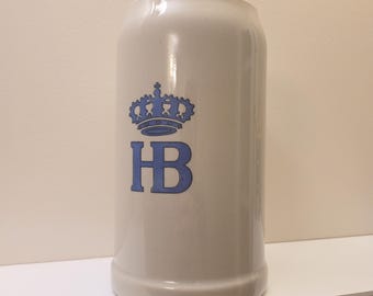 Jarra de cerámica Hofbräu de 1 litro para cerveza alemana; 19 cm de altura.