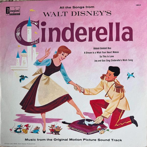 Vintage Walt Disneys "ASKUNGEN" 1959. Musik från den ursprungliga spelfilmen. Utmärkt skick.