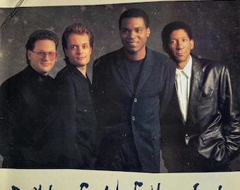 Álbum de vinilo de The Robert Cray Band de 1988, titulado “Don’t Be Afraid of the Dark”. En excelente estado.