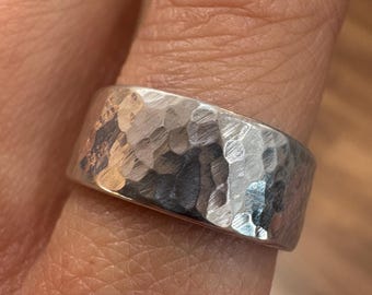 Hammered Texture 8mm Wide Band Ring