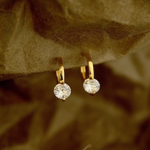 Gold Stud Earrings, Diamond Stud Earrings,Minimalist Single Diamond Stud,14K Gold Vermeil 925 Silver Earrings,Bridesmaid Gifts,birthday gift