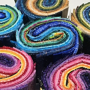 Hoffman 885 Fat Quarters, Multicolored, 20 Fabrics, 6 Options