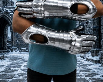 Nazgul Inspired Steel Gauntlets - Medieval Gothic Armor, Cosplay LARP