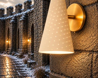 Set di 2 applique da parete moderne, luci da parete in metallo realizzate a mano, paralume perforato verde acqua con finitura in ottone, illuminazione decorativa per interni