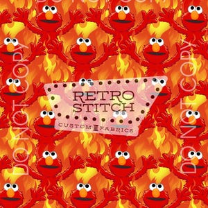 Può includere: Un motivo ripetuto del personaggio di Sesame Street, Elmo, su uno sfondo infuocato. Le figure rosse di Elmo sono in un motivo ripetuto con le braccia alzate. L'immagine presenta il testo "DO NOT COPY" e "RETRO STITCH CUSTOM FABRICS".