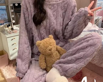 Plush Winter Pajama Set – Women's Cozy Loungewear Gift