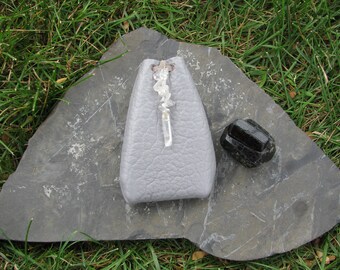 Medicine Bags, Gray Leather Pouch, Clear Quartz Crystals, Crystal Stone Pouch, Shamans Bags, Meditation Tool, Gift For Her, Gift For Him