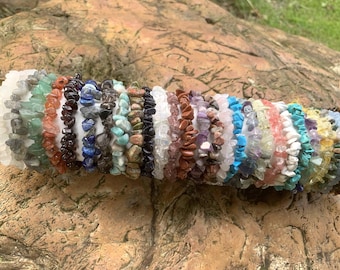 Natural Crystal Chip Bracelet,Mixed Semi,Precious Stones,Dainty Beaded Jewelry for Women,Handmade Daily Wear Accessory