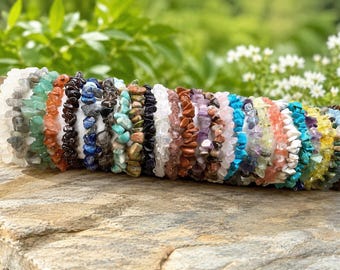 Natural Crystal Chip Bracelet, Colorful Gemstone Beaded Bracelet, Stretch Stone Bracelet, Healing Crystal Jewelry, Boho Gift for Women