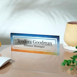 Personalisierte Acryl Schreibtisch Namensschild mit Blumenmuster - Elegantes Büro Dekor Geschenk für Frauen, benutzerdefinierte Job-Titel, professionelles Namensschild Geschenk
