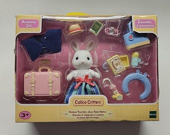 1980&#39;s Epoch CALICO CRITTERS Snow Rabbit Weekend Travel Accessory Set 18 Pcs
