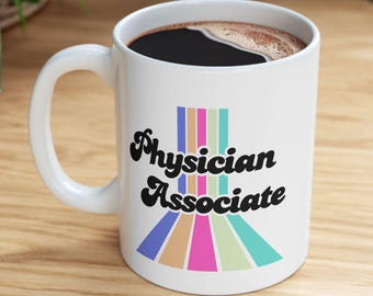 Läkarassistent Retro Kaffemugg | Läkarassistent Studentmugg, Framtida PA, Gåva till PA, Läkarassistent Skola Examenspresent