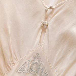 1930s Entirely Hand Sewn Léron White Silk Bias Cut Lingerie Dress