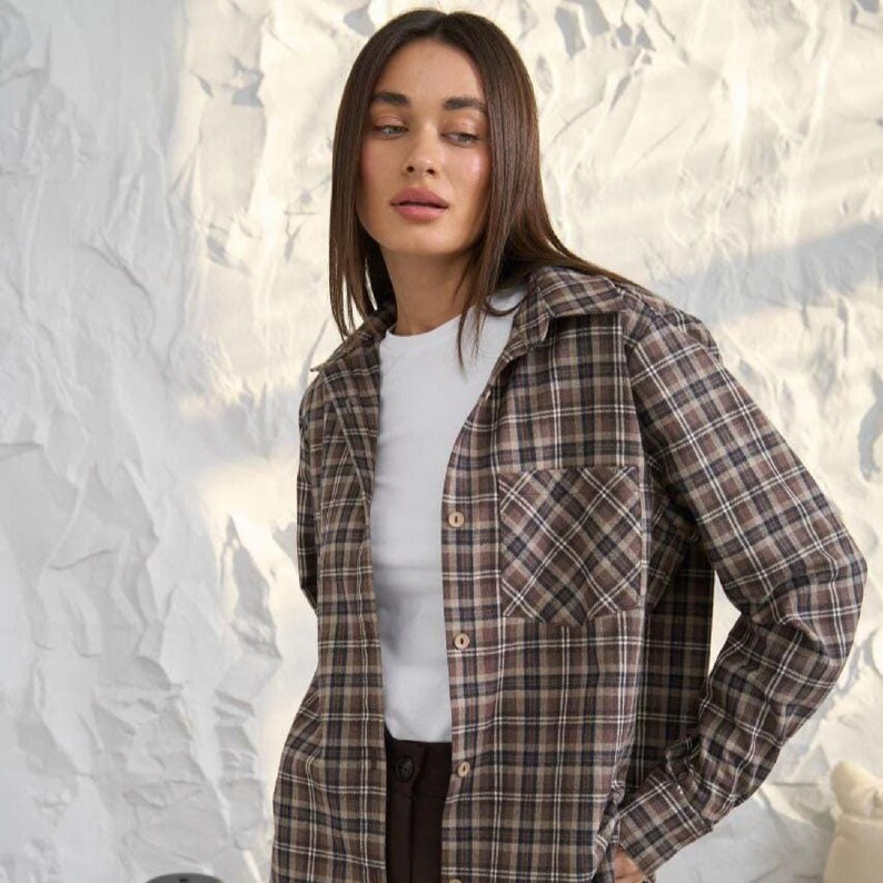 👗Get Cozy and Stylish with Our Plaid Flannel Shirt! 👗

✨Fabric - Flannel fabric, dense structure
80% Cotton, 20% Polyester
Hygroscopic, hypoallergenic and antistatic fabric. High-quality buttons

📏Sizes: S-M, L-XL (please refer to the last photo for detailed measurements)