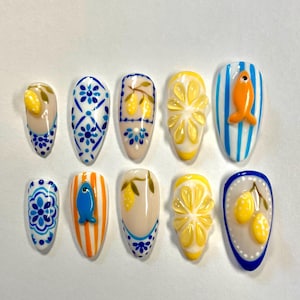 Press on nails