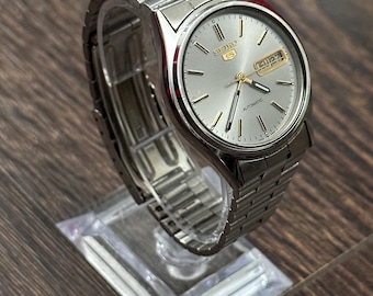 Vintage 1993 Seiko 5 Automatic Men’s Watch Grey Dial Japan Made