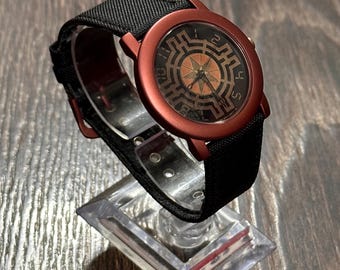 Vintage 1990s Mateo Quartz Watch – Silver-tone Case, Roman  display picture 1