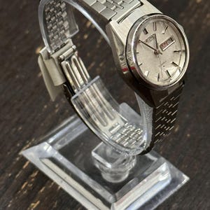 セイコー　シャリオ　シルバーグレーダイヤル　　7830-8030 Vintage Seiko Chariot 7830-8030 Stainless Steel Patina Dial Men's