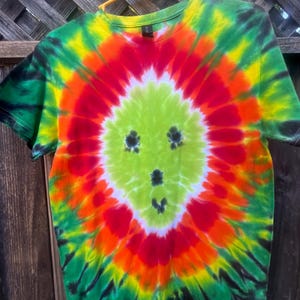 ALIEN Tie-Dye T-Shirt! Size Small